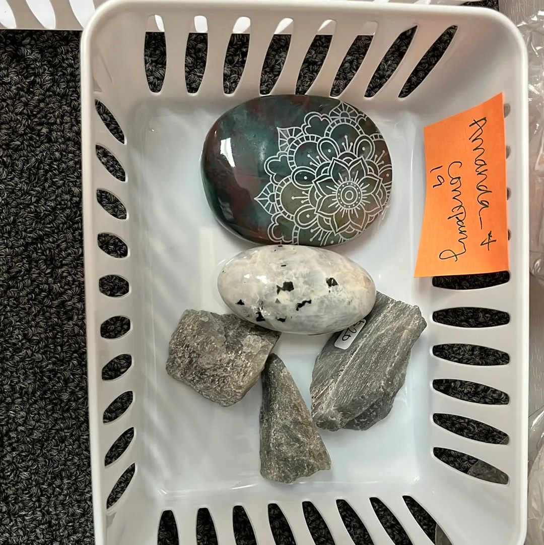 #19- CLEARANCE SALE* ALL SALES FINAL - @amanda_and_company