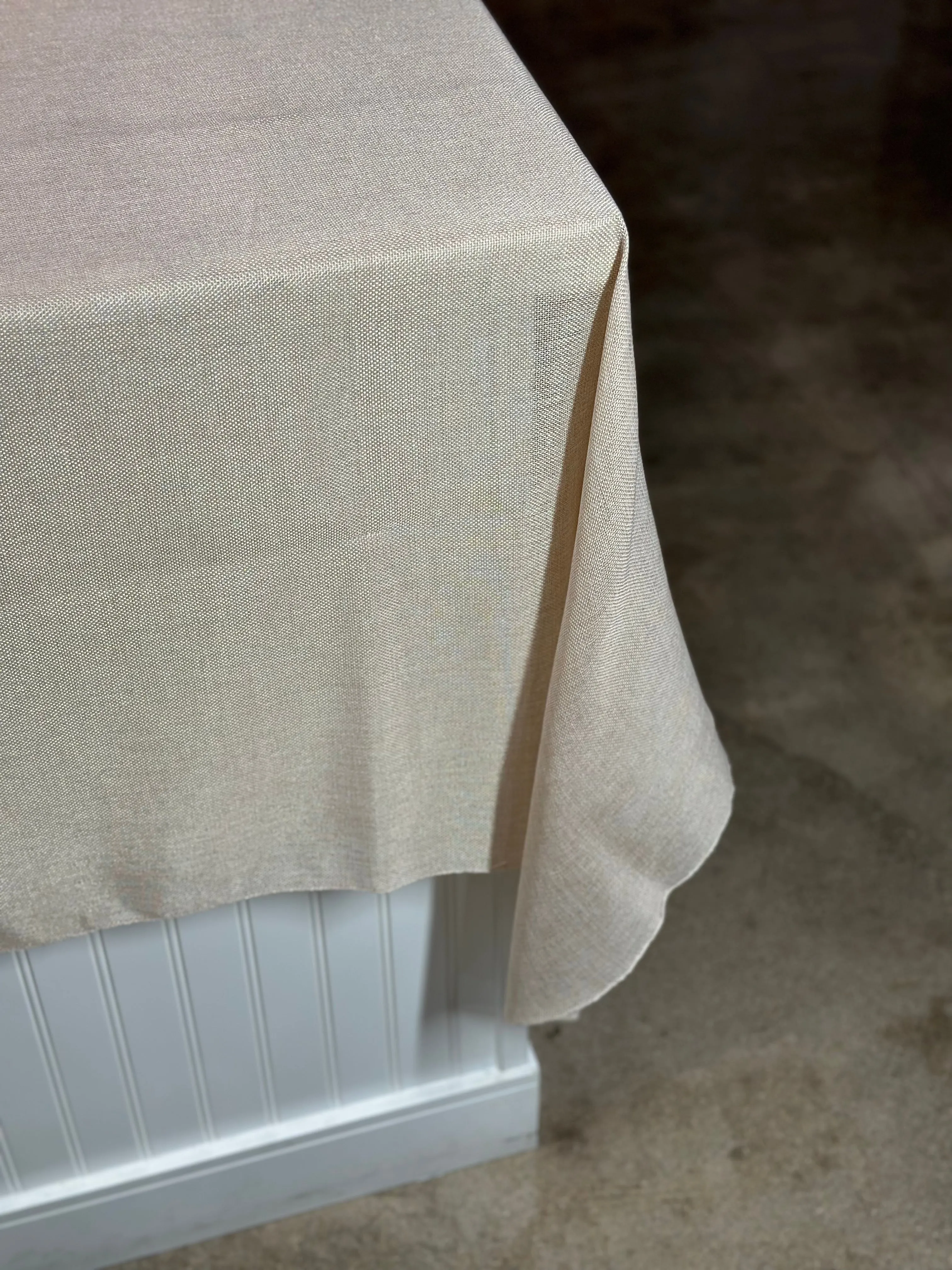 1pc - Imitation Burlap Table Linen 132" Round - Sand