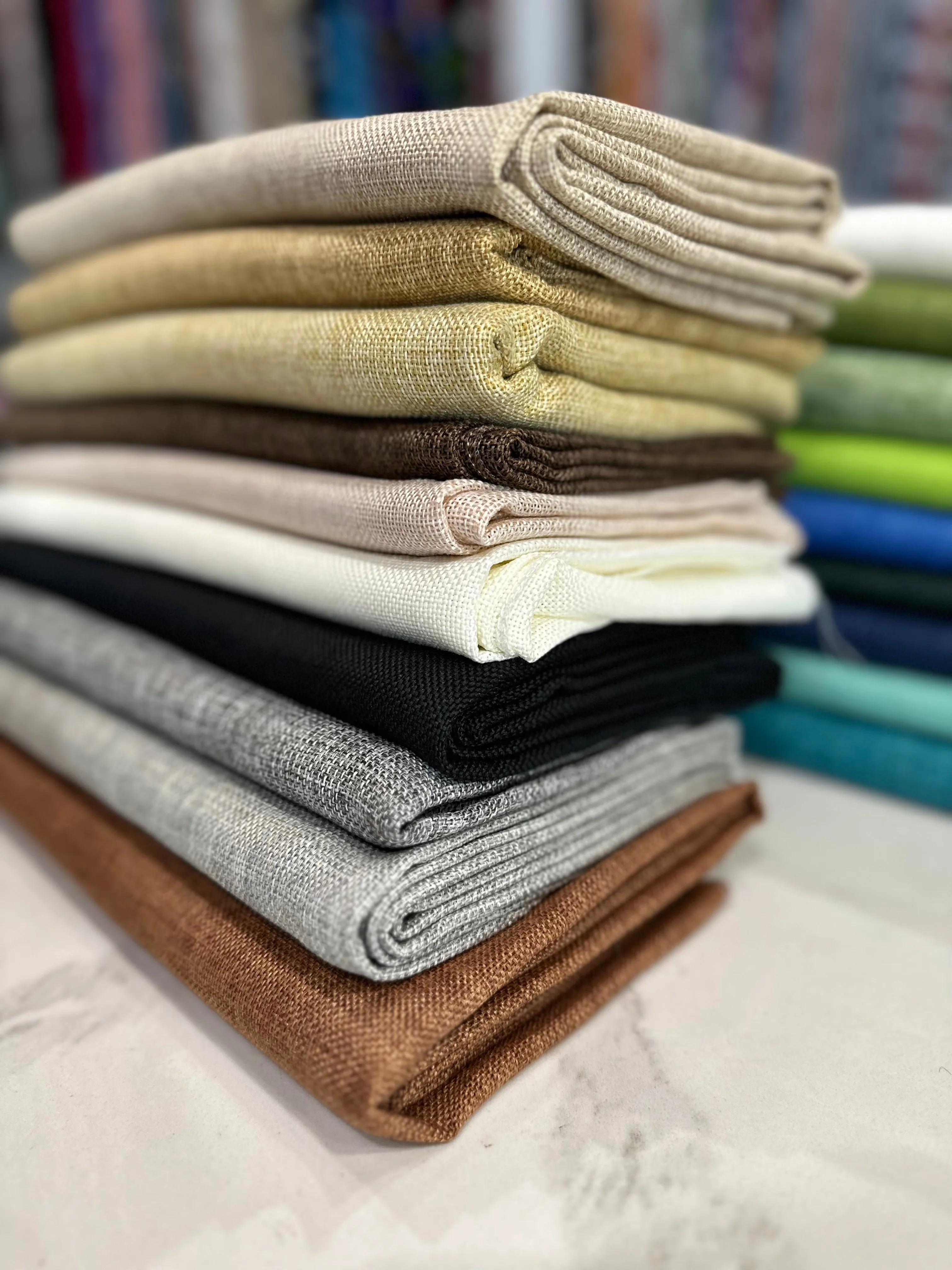 1pc - Imitation Burlap Table Linen 132" Round - Sand