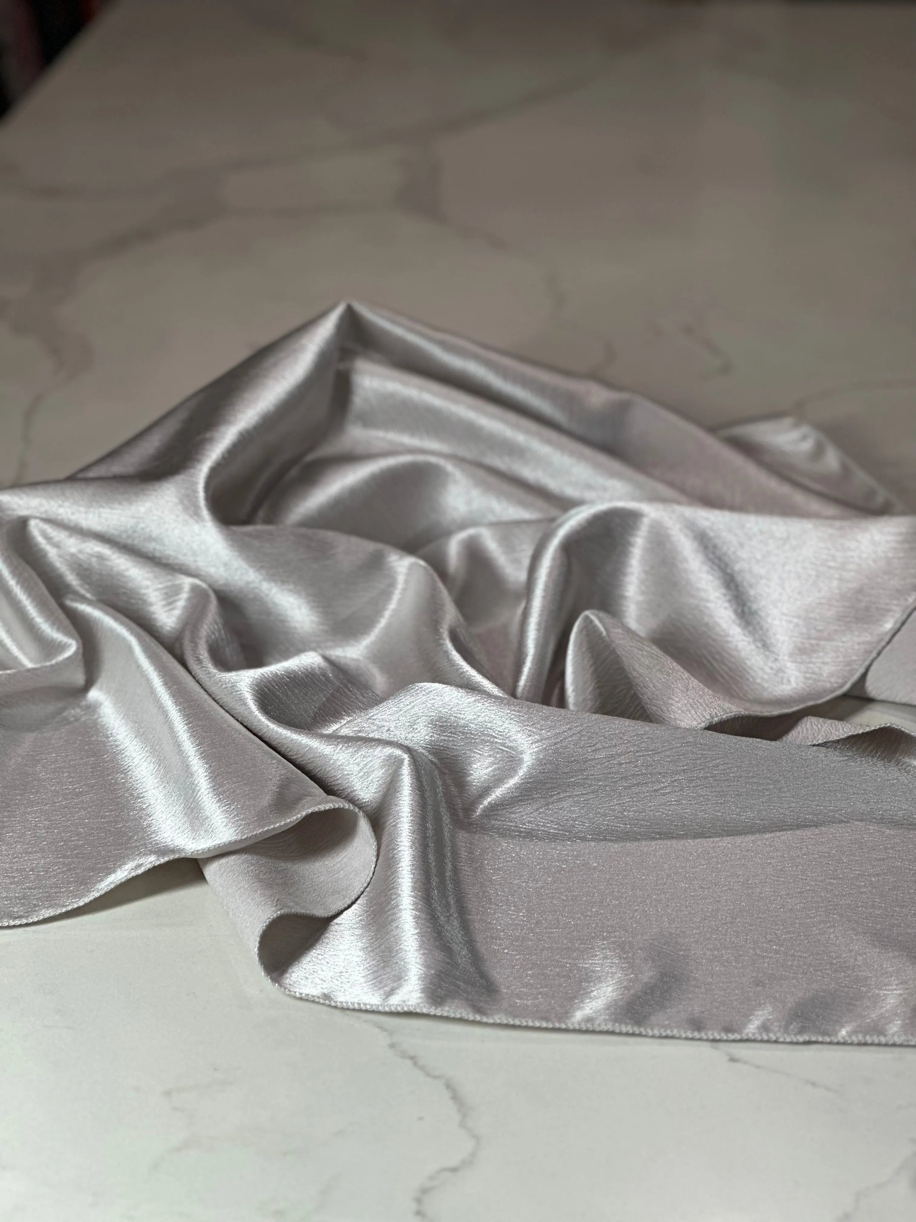 5pcs - Luxury Satin Table Linen 90" Round - Charcoal