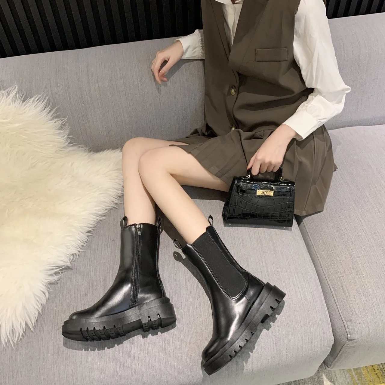 New Luxury Chelsea Boots Women Ankle Boots Chunky Winter Shoes Platform Ankle Boots Slip on Chunky Heel  Boot Brand Designer